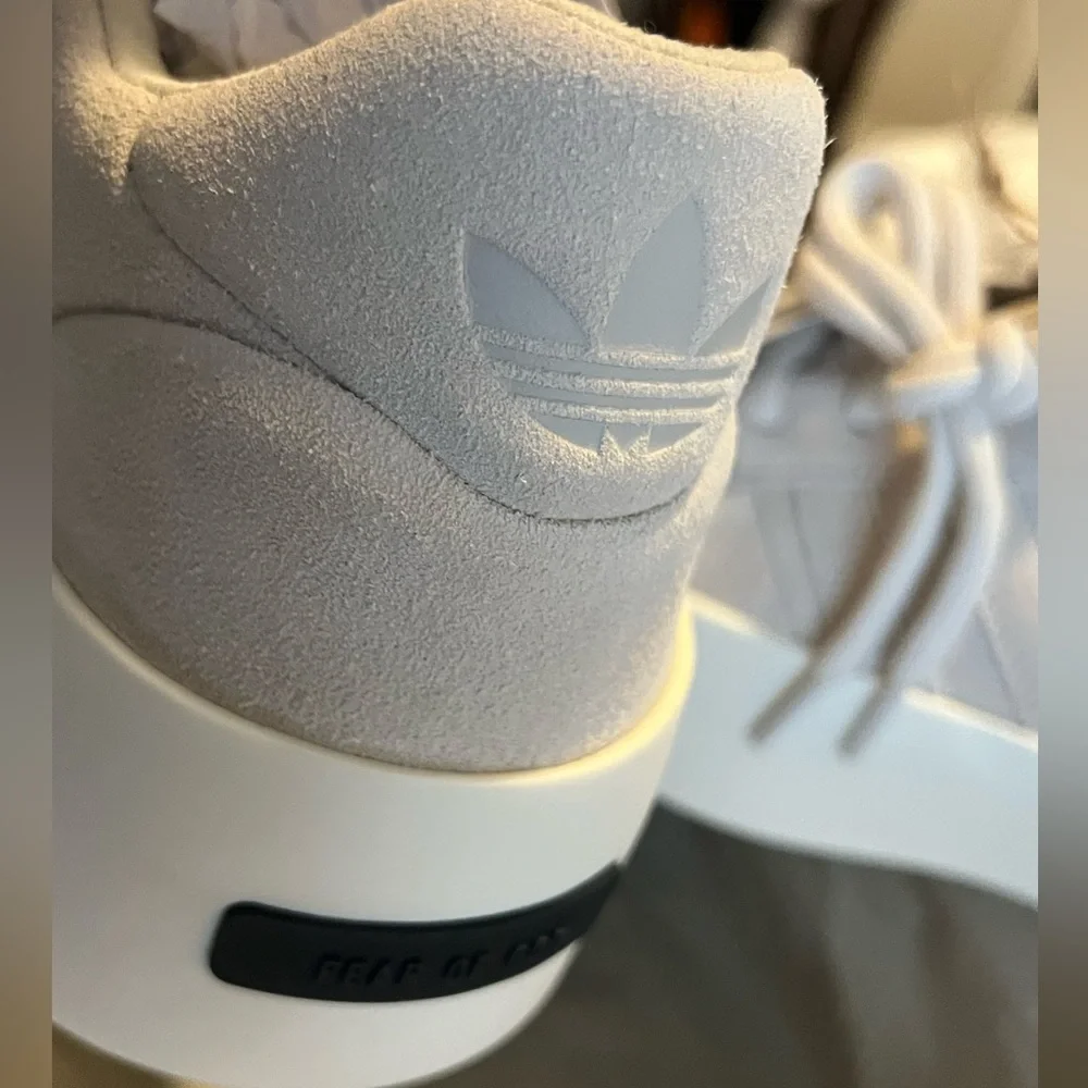 ADIDAS X FEAR OF GOD “ Talc “
- 86 “ Low “
- w/ Extra Laces - Picture 7 of 15